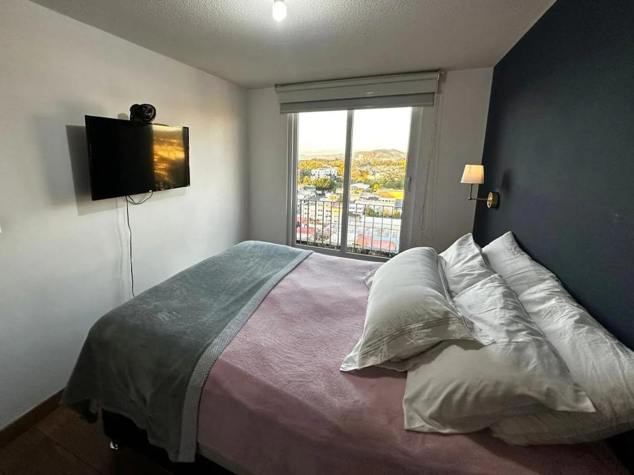 Penthouse Amueblado en Alquiler en Edificio Roque Zona 2 — Apartamento en Alquiler en Zona 2, Guatemala, Ciudad — foto 13 de 17