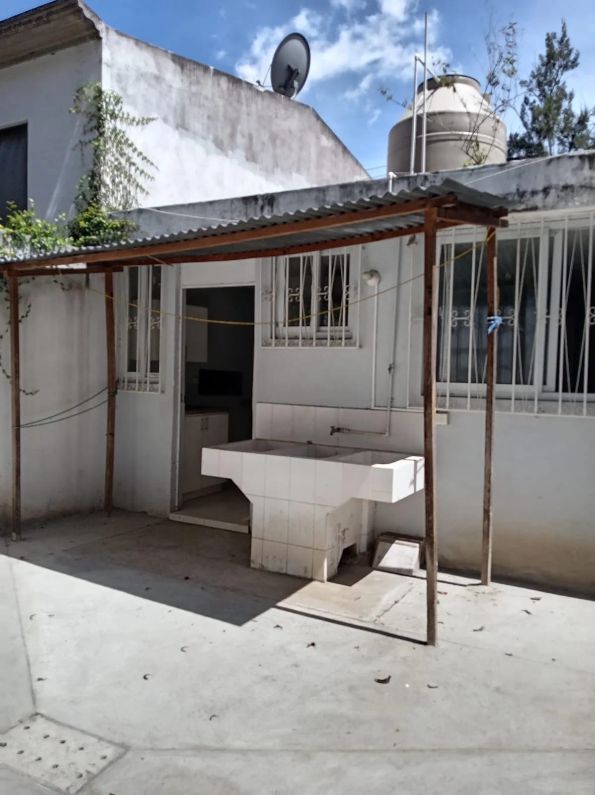 Casa en Venta Fuera de Garita Valle Dorado San Cristóbal Zona 8 Mixco — Casa en Venta en Zona 8 Mixco, Guatemala, Ciudad — foto 10 de 16