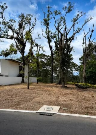Terreno en Venta Jardines de San Isidro Zona 16 — Terreno en Venta en Zona 16, Guatemala, Ciudad — foto 1 de 3