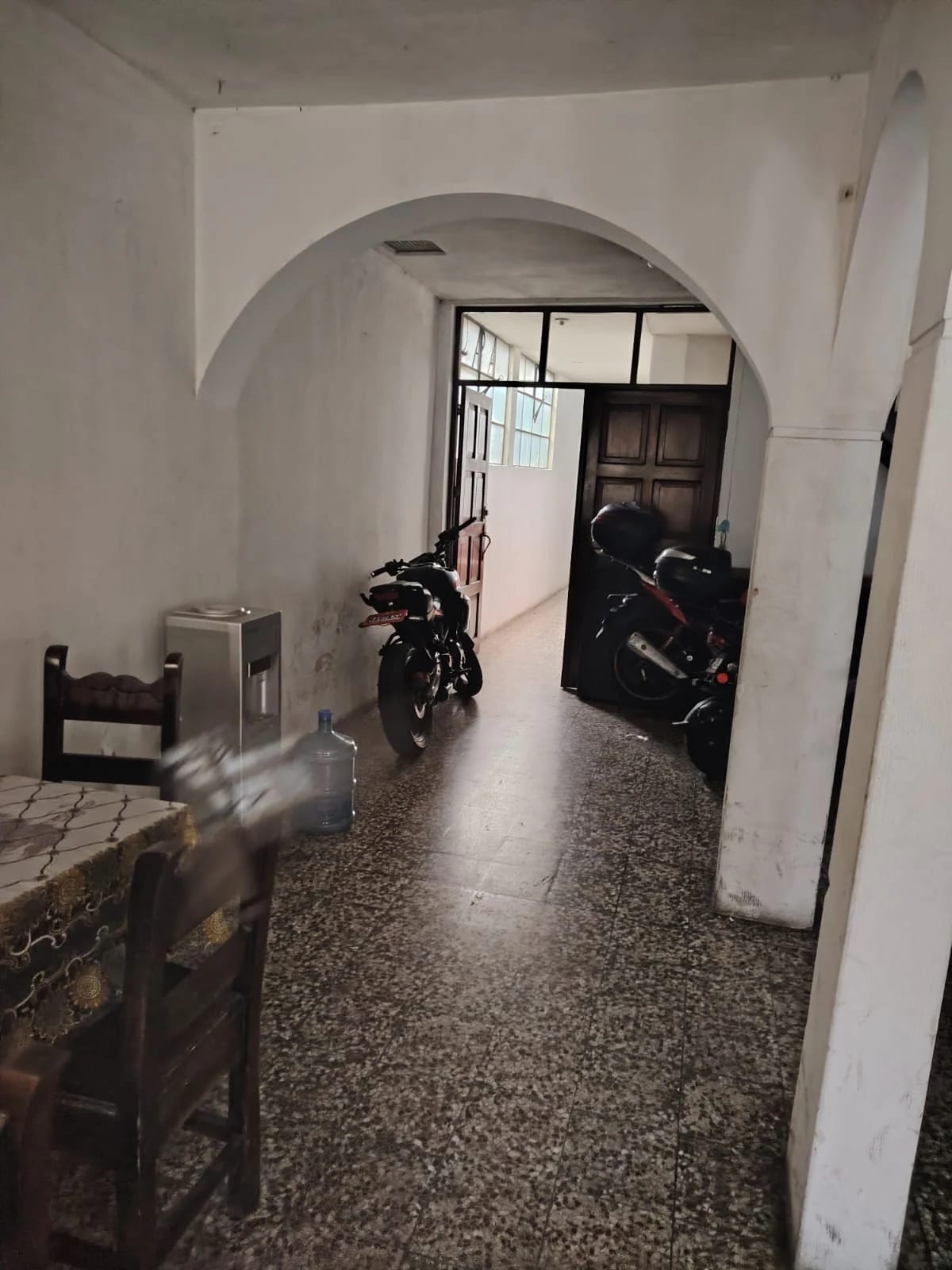 Casa de 2 Niveles en Venta Zona 6 — Casa en Venta en Zona 6, Guatemala, Ciudad — foto 2 de 12