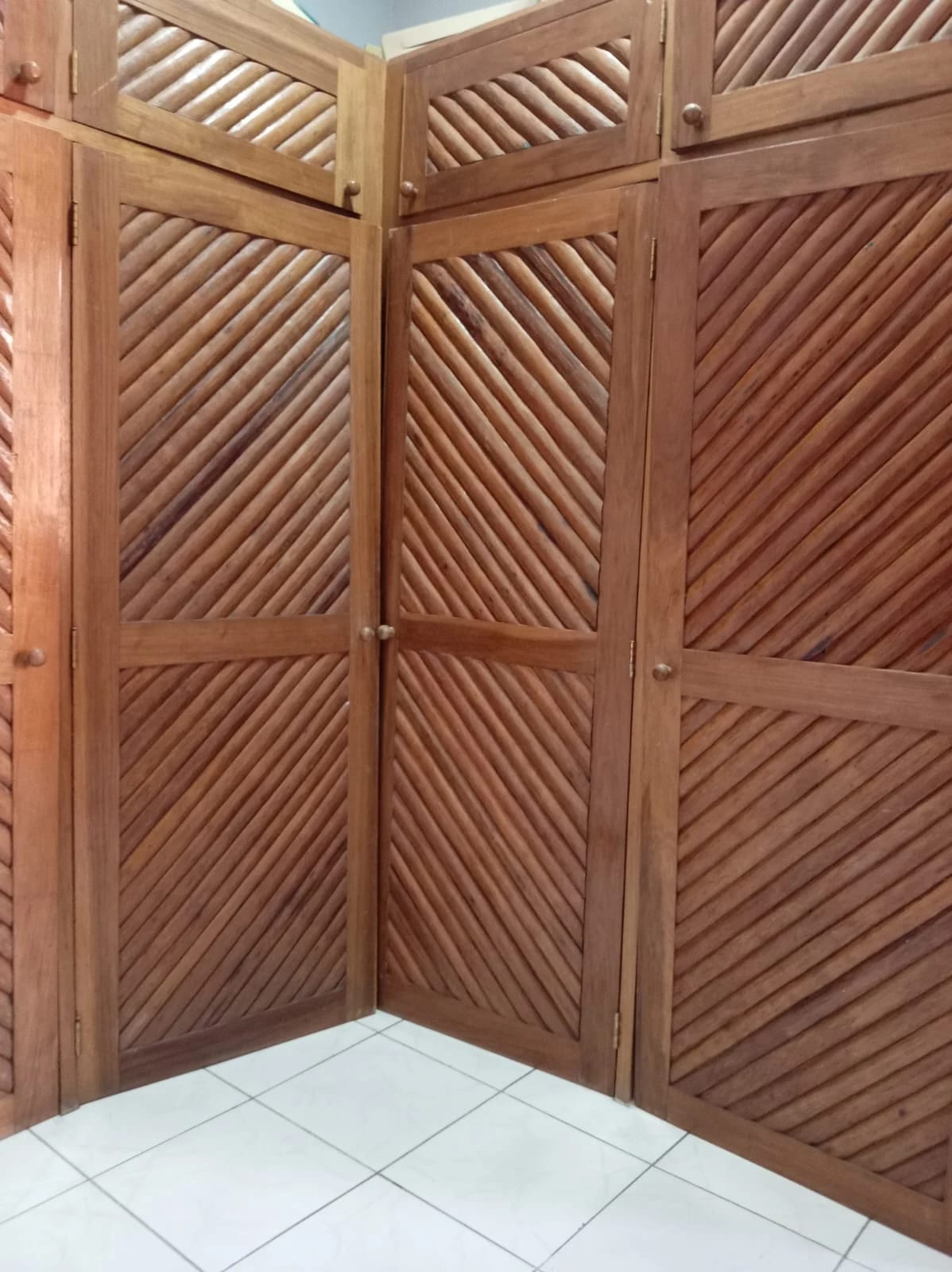 Casa Remodelada en Venta Valle Dorado Bulevar Sur San Cristóbal Zona 8 — Casa en Venta en Zona 8 Mixco, Guatemala, Ciudad — foto 13 de 17