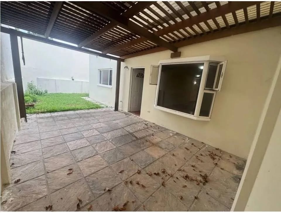 Casa en Venta los Manantiales Kn. 19.5 Entrada a San Jos — Casa en Venta en San José Pinula, Guatemala, Ciudad — foto 5 de 16