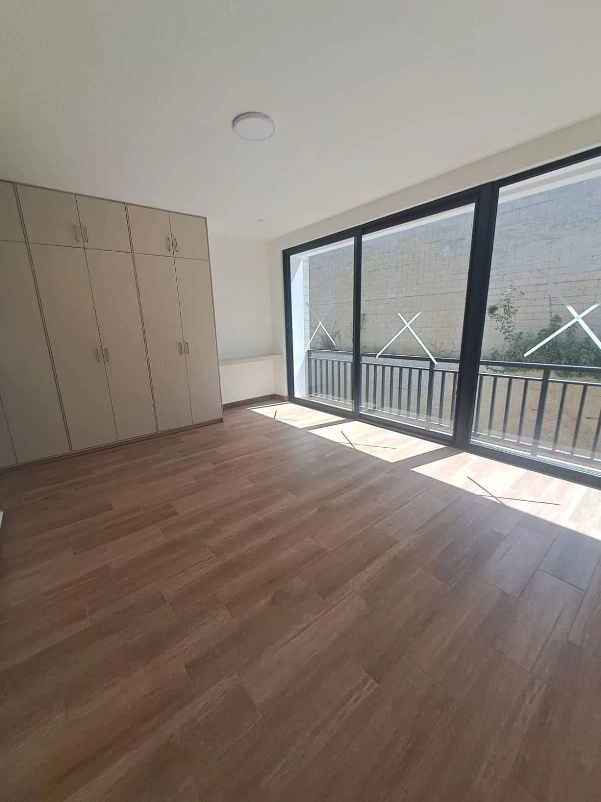 Casa de Lujo en Venta | Colonia Oakland Zona 10 — Casa en Venta en Zona 10, Guatemala, Ciudad — foto 8 de 16