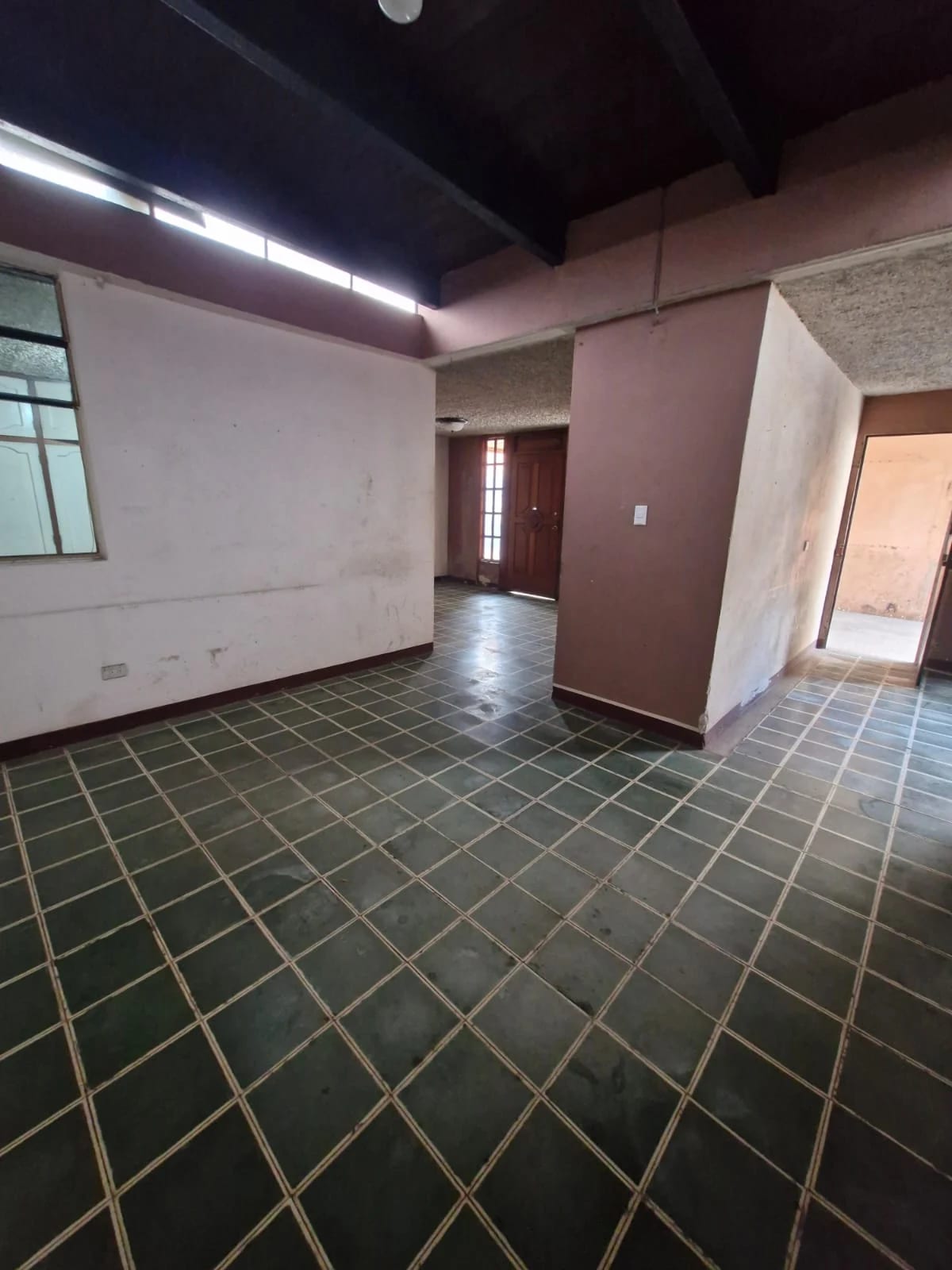 Casa en Venta en Zona 11 – Fuera de Garita - Colonia Granai & Townson — Casa en Venta en Zona 11, Guatemala, Ciudad — foto 8 de 11