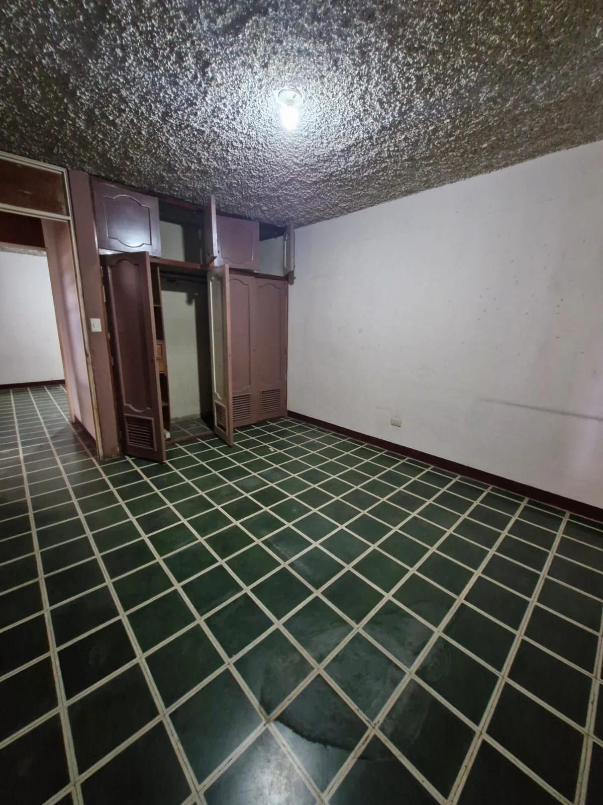 Casa en Venta en Zona 11 – Fuera de Garita - Colonia Granai & Townson — Casa en Venta en Zona 11, Guatemala, Ciudad — foto 10 de 11