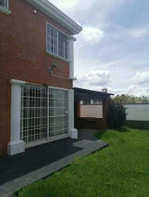 Venta o Alquiler Casa en la Montaña Zona 16 — Casa en Venta en Zona 16, Guatemala, Ciudad — foto 2 de 16