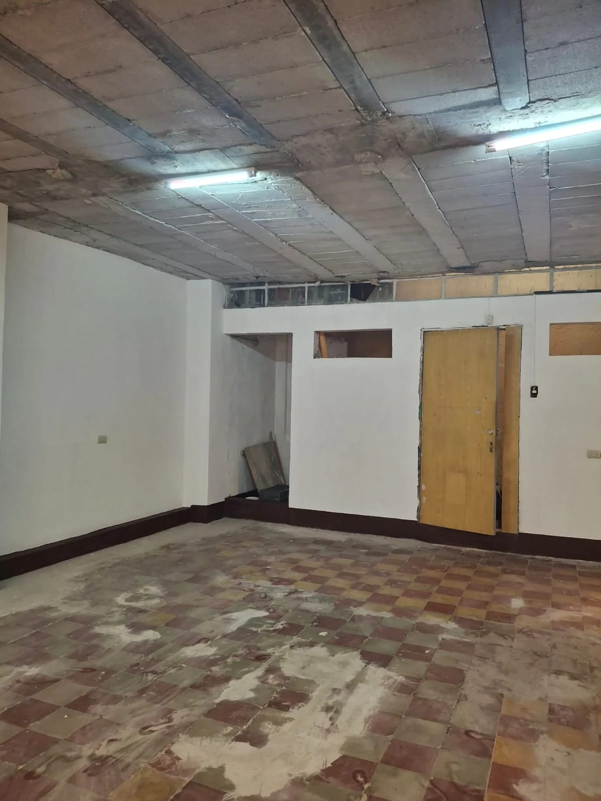 Alquiler Bodega Sobre 3a. Avenida y 6a. Calle Zona 1 — Bodega / Ofibodega en Alquiler en Zona 1, Guatemala, Ciudad — foto 3 de 7
