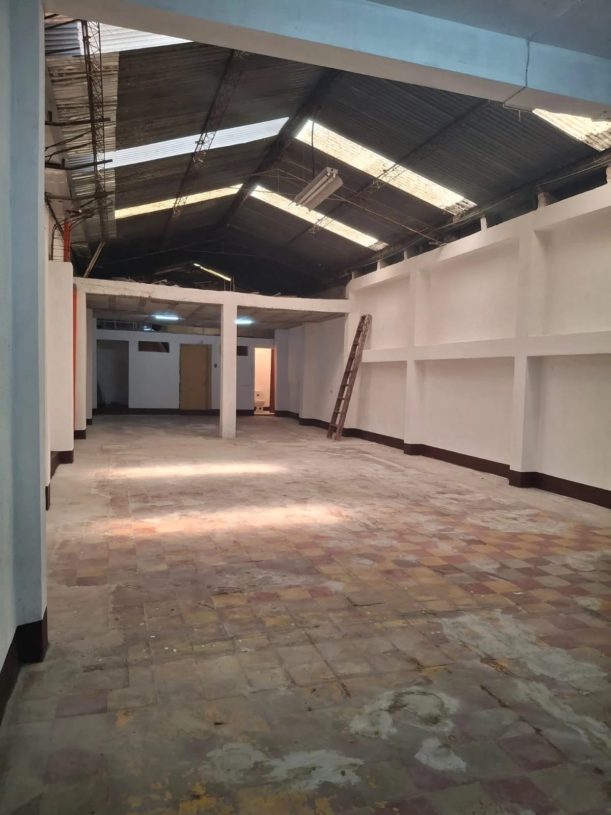 Alquiler Bodega Sobre 3a. Avenida y 6a. Calle Zona 1 — Bodega / Ofibodega en Alquiler en Zona 1, Guatemala, Ciudad — foto 4 de 7