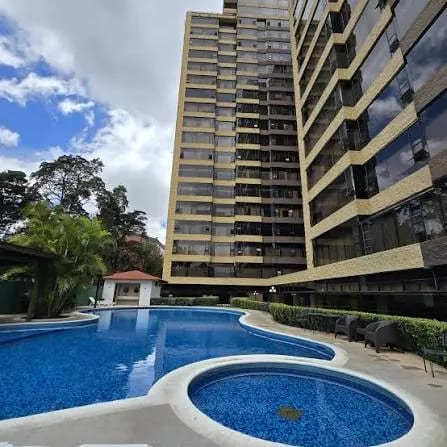Apartamento en Alquiler Zona 10 — Apartamento en Alquiler en Zona 10, Guatemala, Ciudad — foto 3 de 14