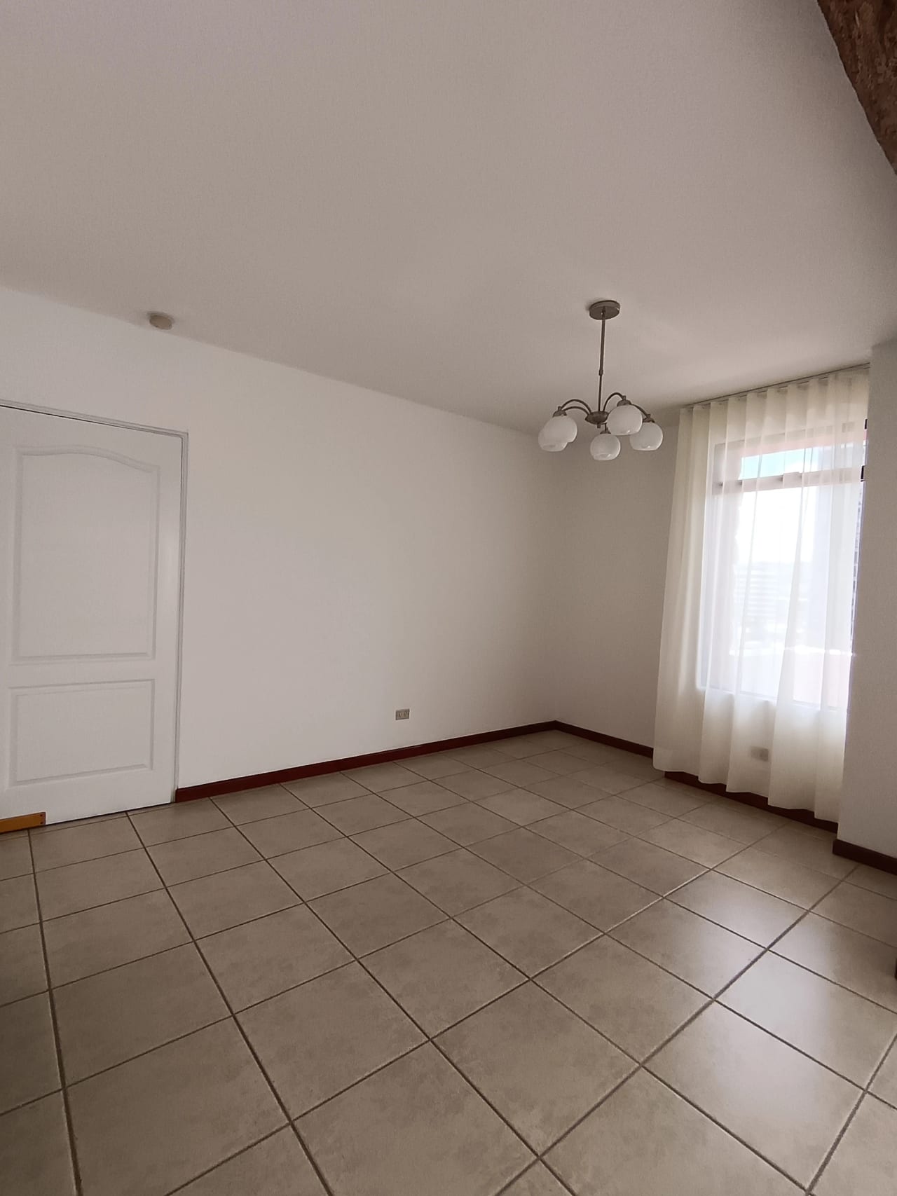 Hermoso Apartamento en Alquiler en Exclusivo Edificio Villalar Zona 10 — Apartamento en Alquiler en Zona 10, Guatemala, Ciudad — foto 3 de 4