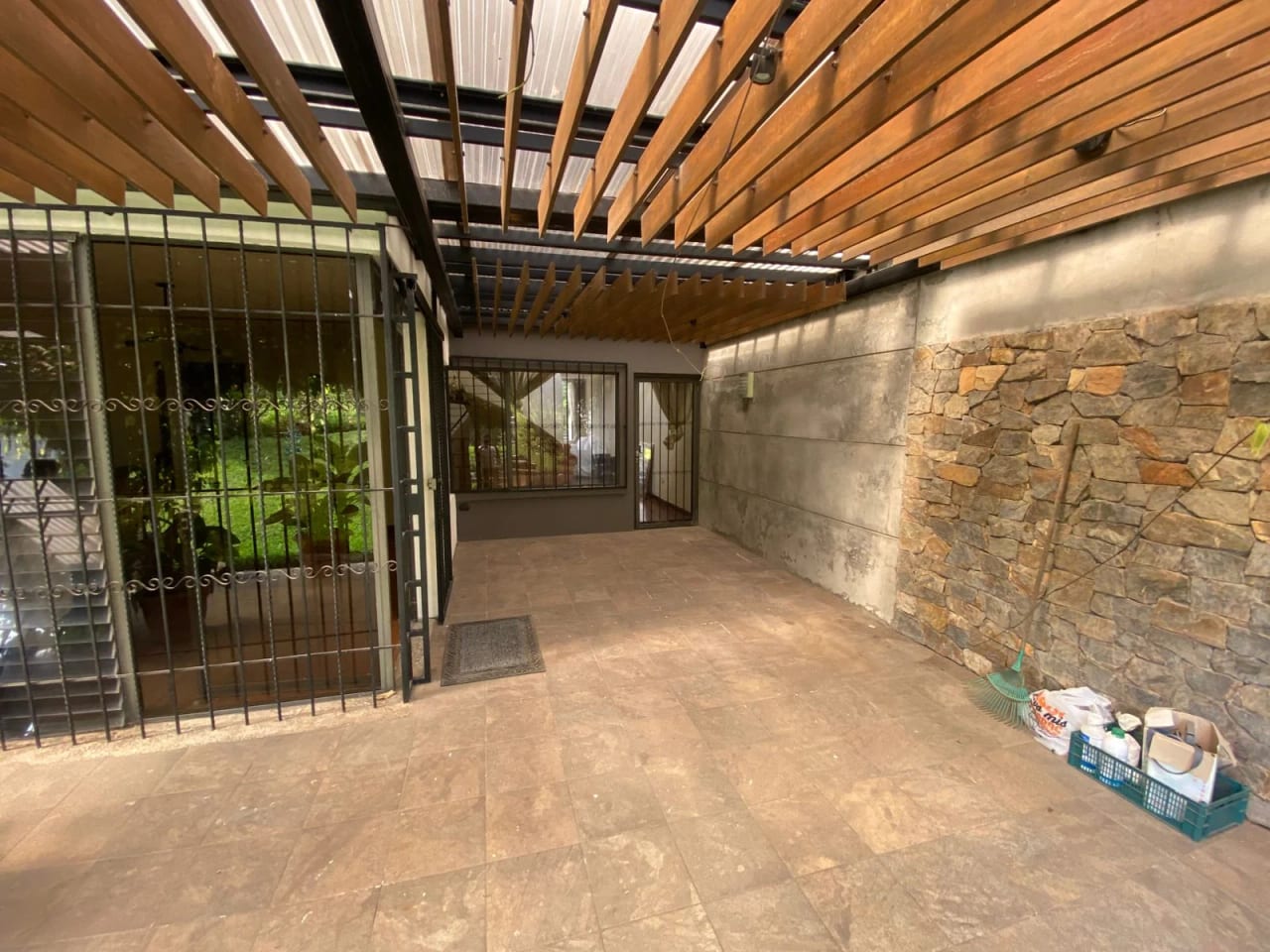 Casa en Venta Condominio Vizcaya KM. 16.5 Carretera a el Salvador — Casa en Venta en Carretera a El Salvador, Guatemala, Ciudad — foto 2 de 16