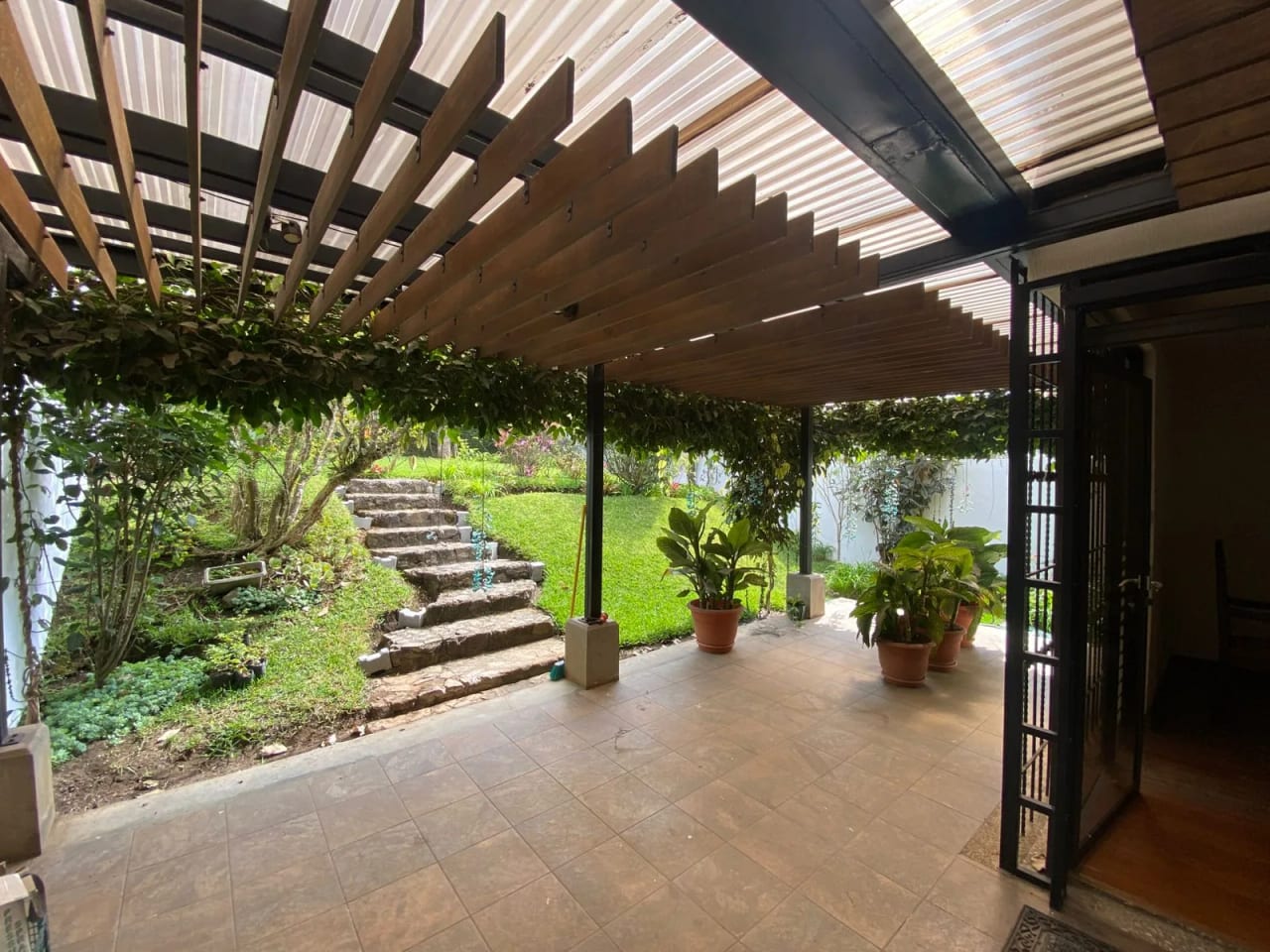 Casa en Venta Condominio Vizcaya KM. 16.5 Carretera a el Salvador — Casa en Venta en Carretera a El Salvador, Guatemala, Ciudad — foto 4 de 16