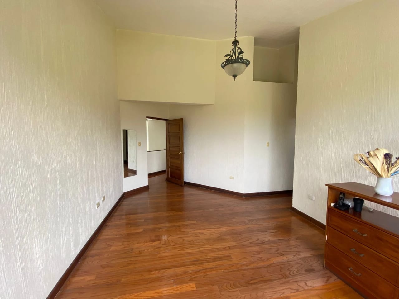 Casa en Venta Condominio Vizcaya KM. 16.5 Carretera a el Salvador — Casa en Venta en Carretera a El Salvador, Guatemala, Ciudad — foto 13 de 16