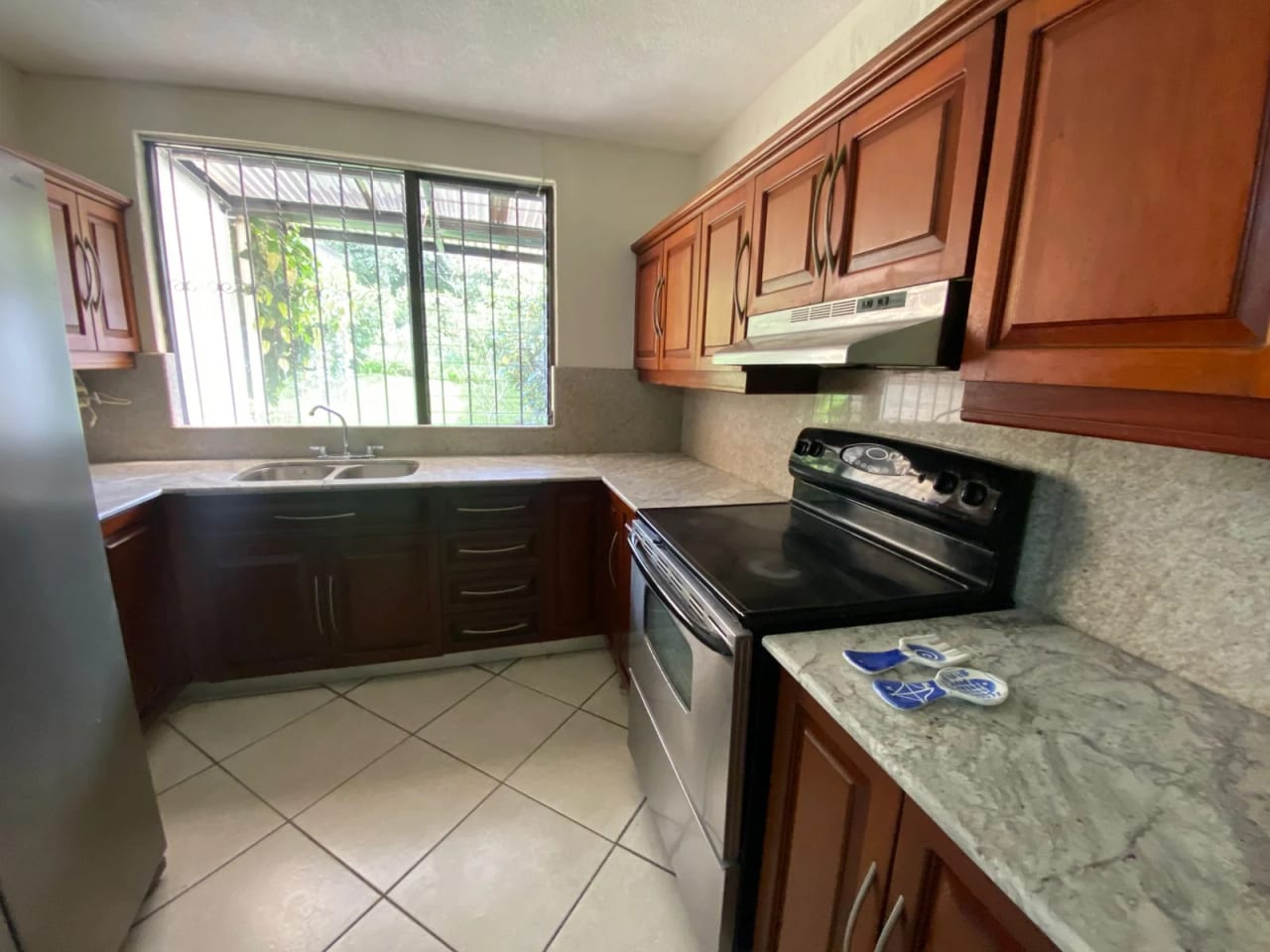 Casa en Venta Condominio Vizcaya KM. 16.5 Carretera a el Salvador — Casa en Venta en Carretera a El Salvador, Guatemala, Ciudad — foto 3 de 17