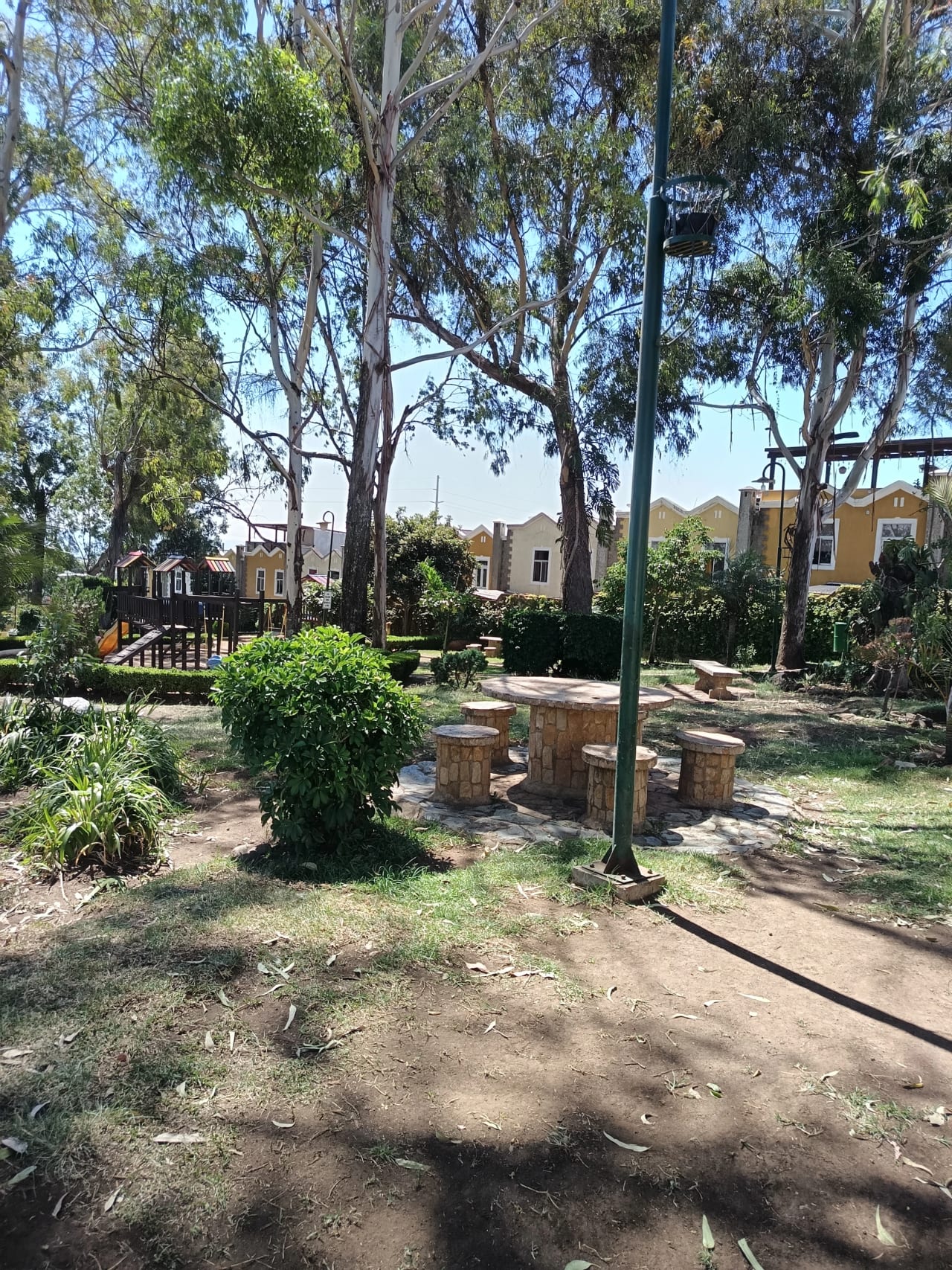 Casa en Alquiler Condominio Altos del Encinal Zona 7 Mixco — Casa en Alquiler en Zona 7 Mixco, Guatemala, Ciudad — foto 14 de 17