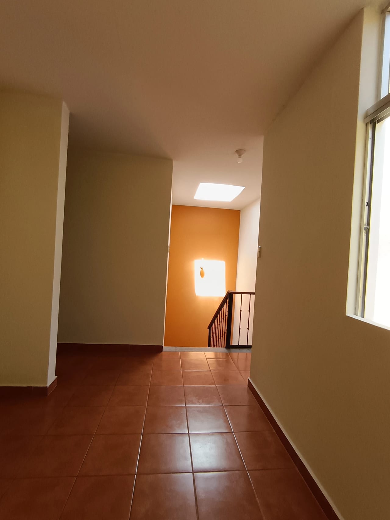 Preciosa Casa en Alquiler Conominio Altos del Encinal Zona 7 Mixco — Casa en Alquiler en Zona 7 Mixco, Guatemala, Ciudad — foto 8 de 17
