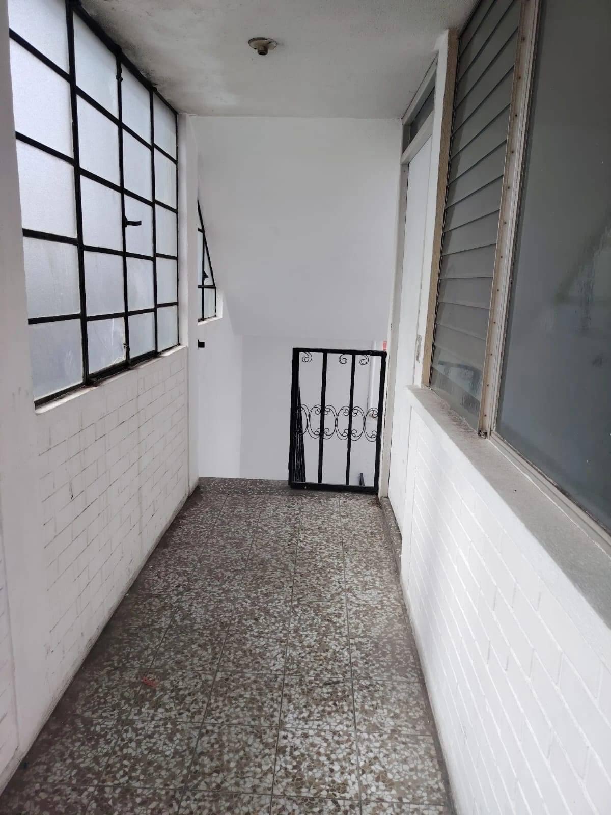 Casa en Venta - Fuera de Garita - Zona 6 — Casa en Venta en Zona 6, Guatemala, Ciudad — foto 9 de 13