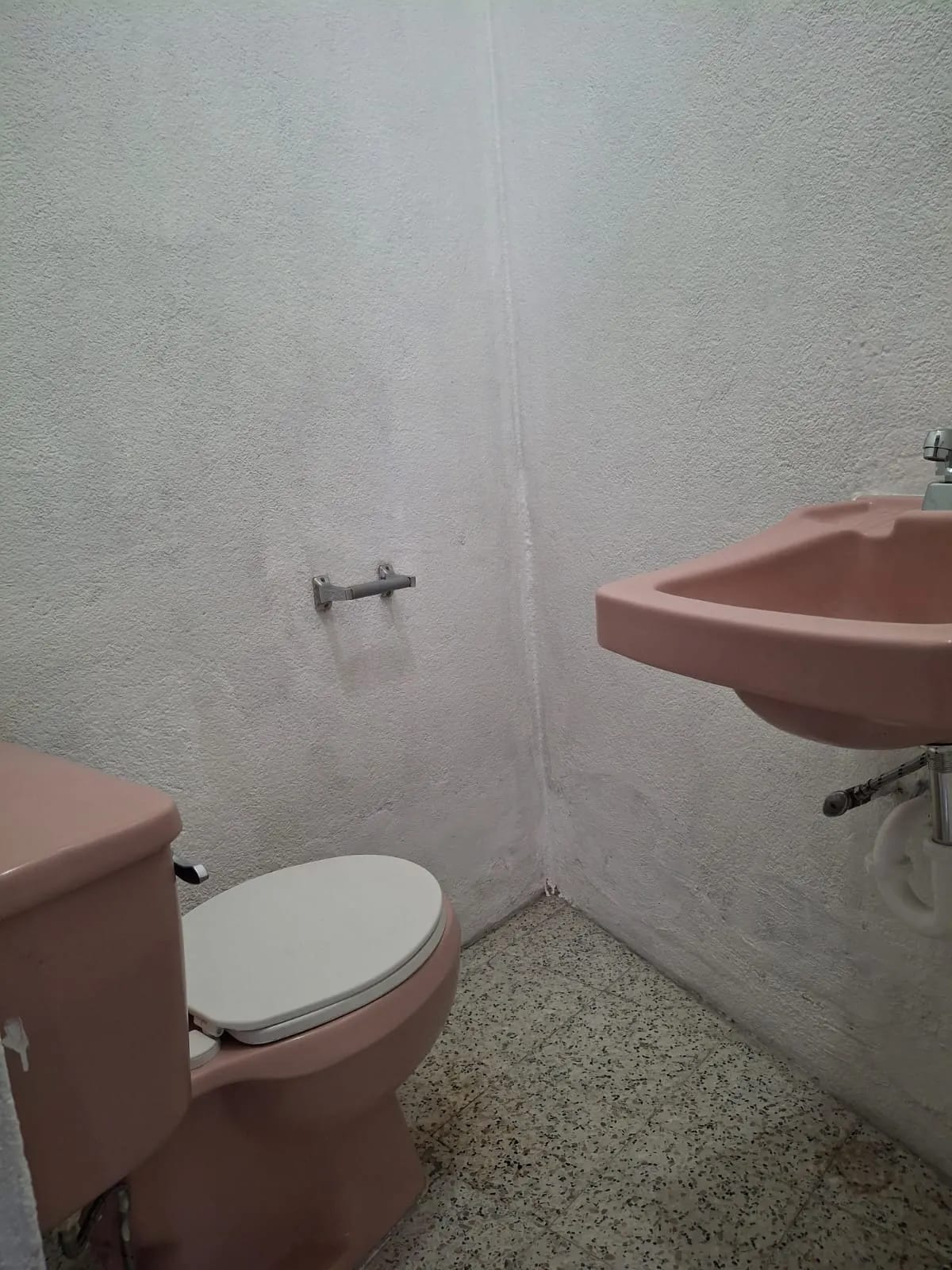 Alquiler Apartamento - Fuera de Garita - Kaminal Juyú I Zona 7 — Apartamento en Alquiler en Zona 7, Guatemala, Ciudad — foto 4 de 13