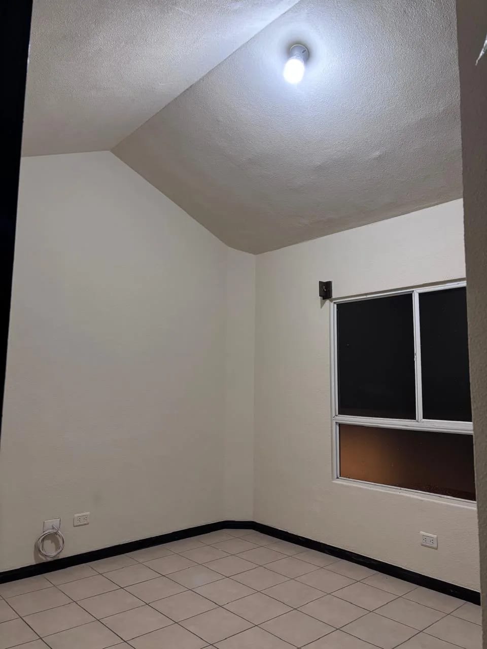 Casa en Alquiler Condominio Alamedas de Santo Domingo KM. 30.5 CAES — Casa en Alquiler en Carretera a El Salvador, Guatemala, Ciudad — foto 4 de 14