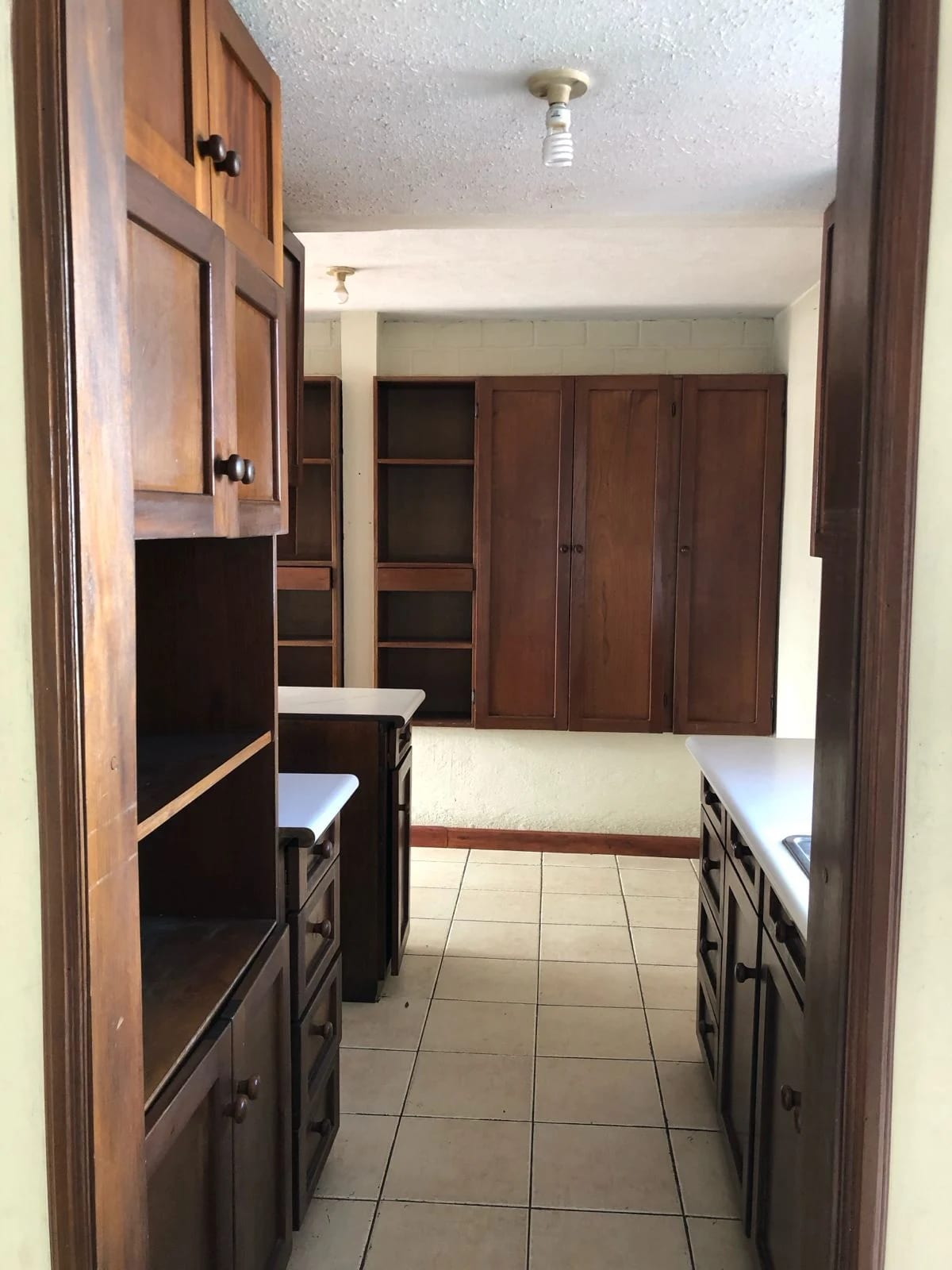 Casa en Venta Valles de San Cristóbal - San Cristóbal Zona 8 Mixco — Casa en Venta en Zona 8 Mixco, Guatemala, Ciudad — foto 3 de 11