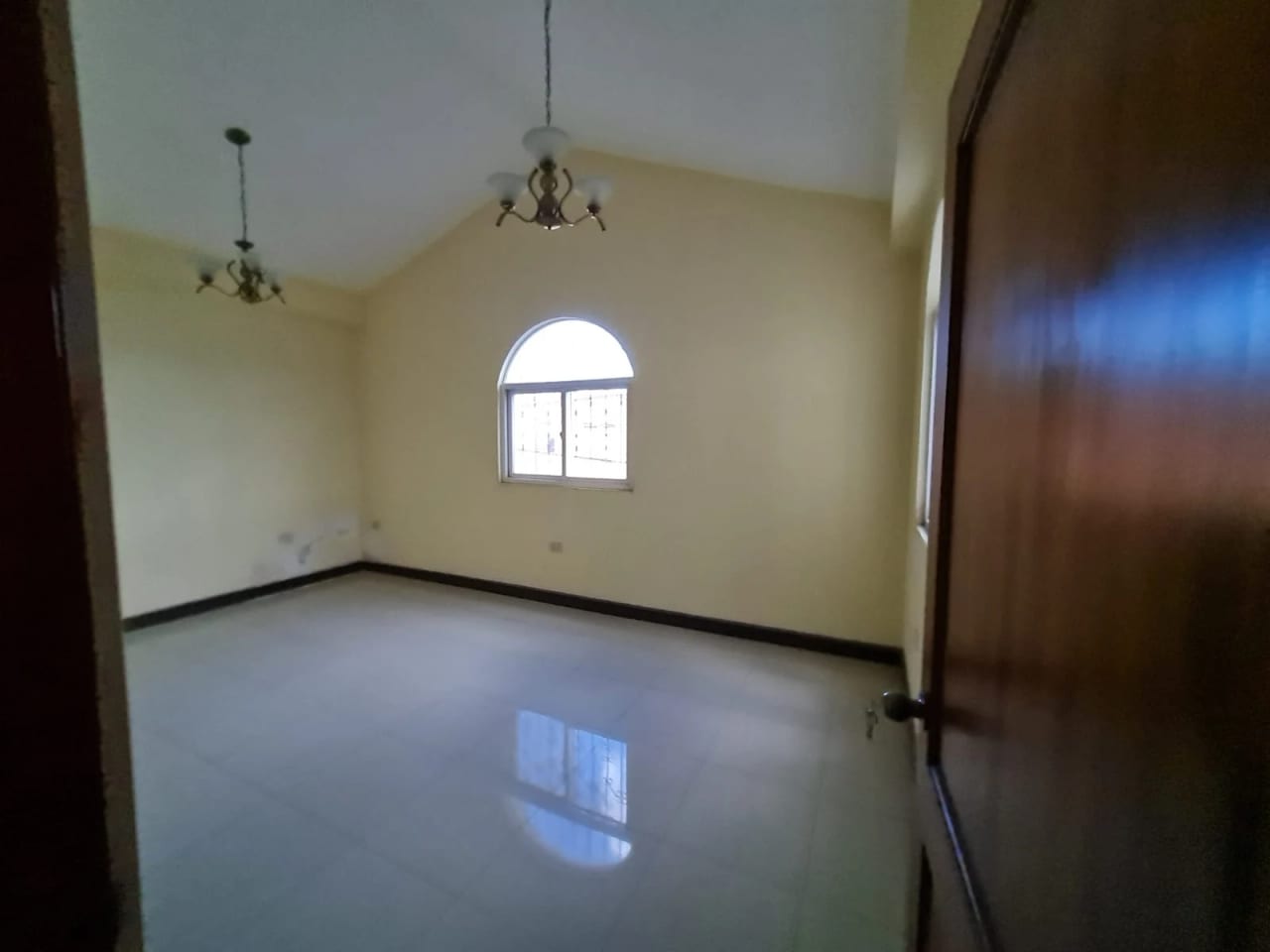 Casa en Venta Fuera de Garita Colonia Roosevelt Zona 11 — Casa en Venta en Zona 11, Guatemala, Ciudad — foto 5 de 13