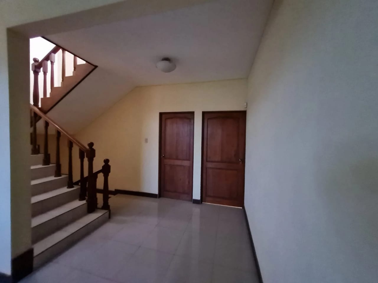 Casa en Venta Fuera de Garita Colonia Roosevelt Zona 11 — Casa en Venta en Zona 11, Guatemala, Ciudad — foto 4 de 13