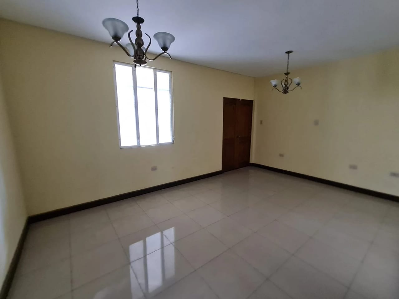 Casa en Venta Fuera de Garita Colonia Roosevelt Zona 11 — Casa en Venta en Zona 11, Guatemala, Ciudad — foto 8 de 13