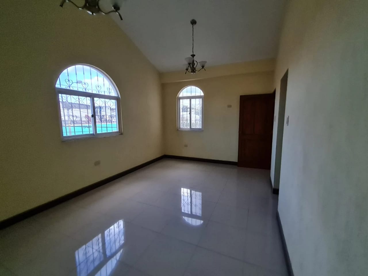 Casa en Venta Fuera de Garita Colonia Roosevelt Zona 11 — Casa en Venta en Zona 11, Guatemala, Ciudad — foto 10 de 13