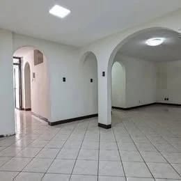 Casa Remodelada en Venta - Fuera de Garita - Nueva Montserrat Zona 4 M — Casa en Venta en Zona 4 Mixco, Guatemala, Ciudad — foto 1 de 9
