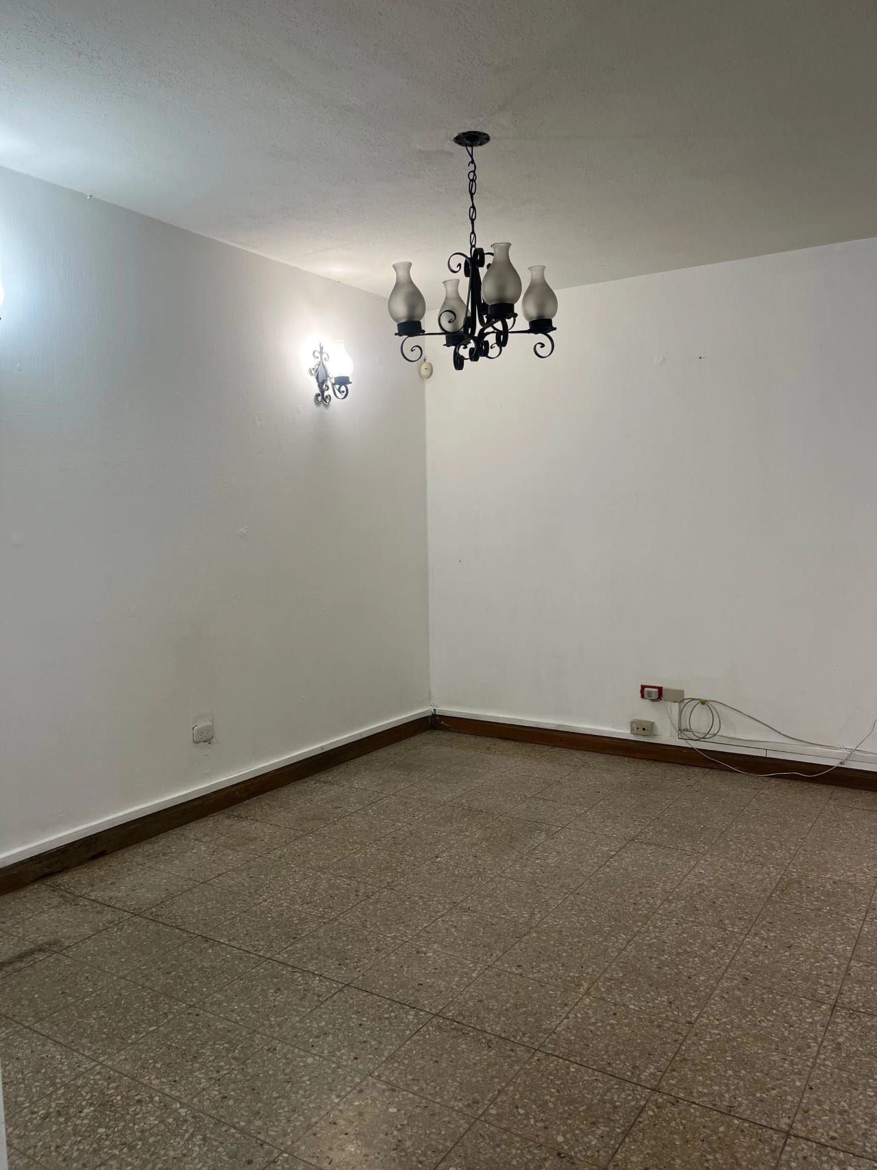 Casa en Alquiler Cerca del Hospital Herrera Llerandi Zona 10 — Casa en Alquiler en Zona 10, Guatemala, Ciudad — foto 1 de 17