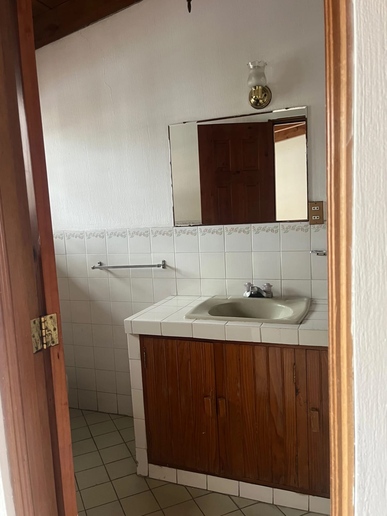 Casa en Alquiler Cerca del Hospital Herrera Llerandi Zona 10 — Casa en Alquiler en Zona 10, Guatemala, Ciudad — foto 4 de 17