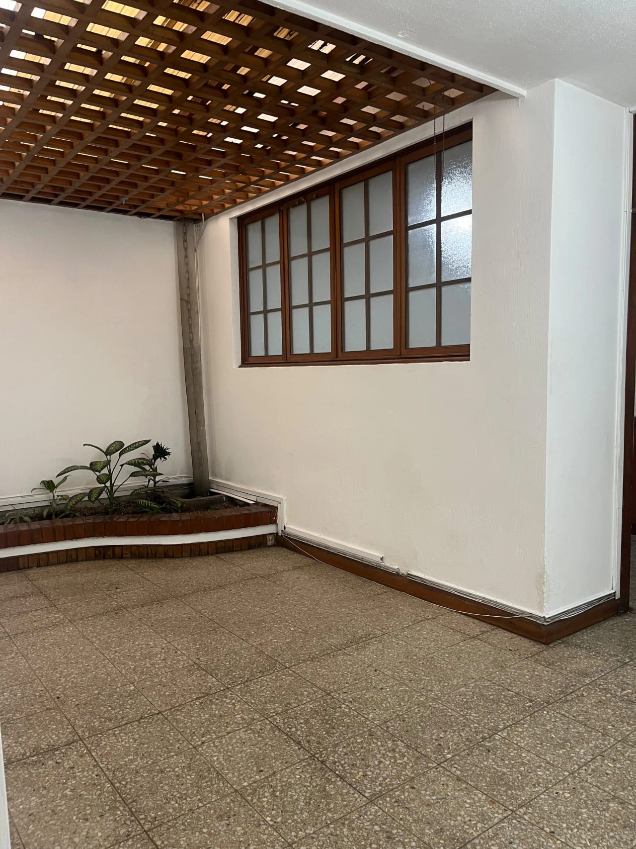 Casa en Alquiler Cerca del Hospital Herrera Llerandi Zona 10 — Casa en Alquiler en Zona 10, Guatemala, Ciudad — foto 5 de 17
