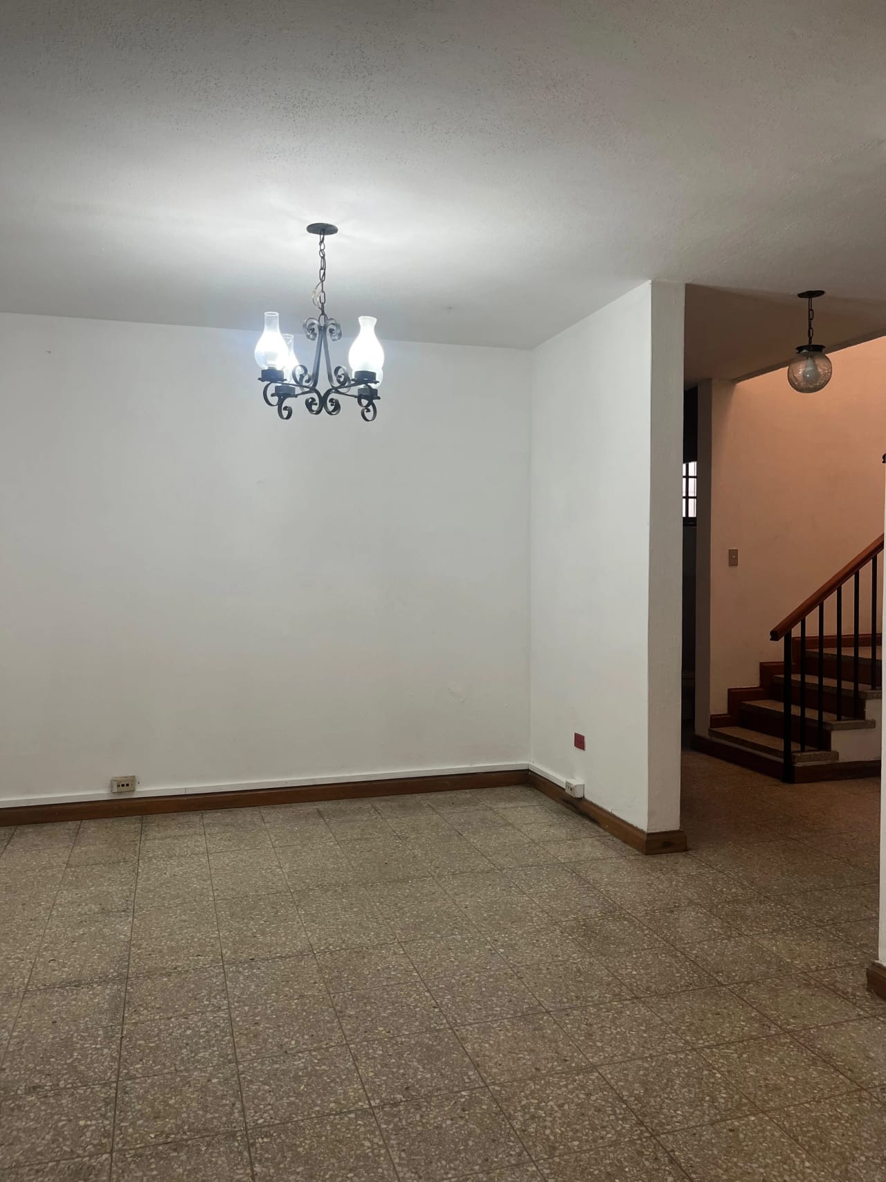 Casa en Alquiler Cerca del Hospital Herrera Llerandi Zona 10 — Casa en Alquiler en Zona 10, Guatemala, Ciudad — foto 7 de 17