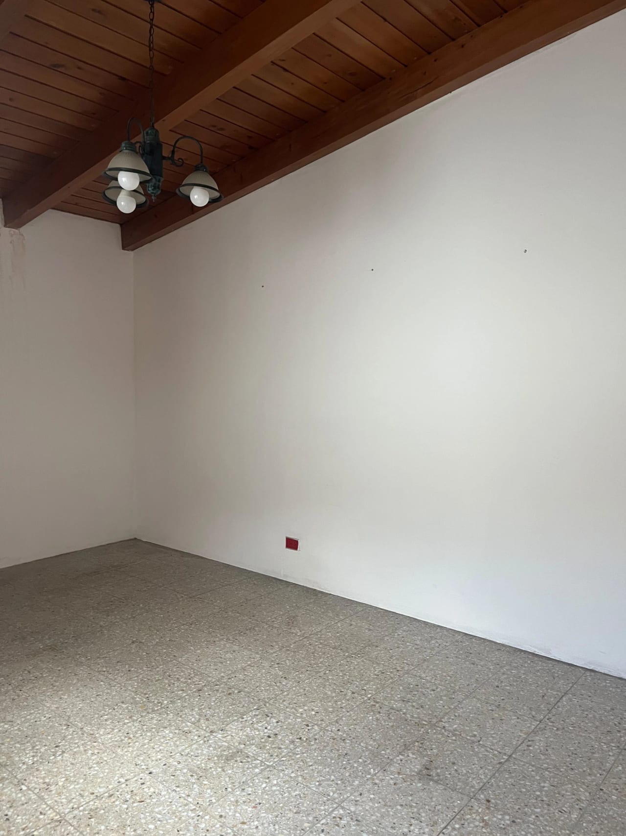Casa en Alquiler Cerca del Hospital Herrera Llerandi Zona 10 — Casa en Alquiler en Zona 10, Guatemala, Ciudad — foto 11 de 17