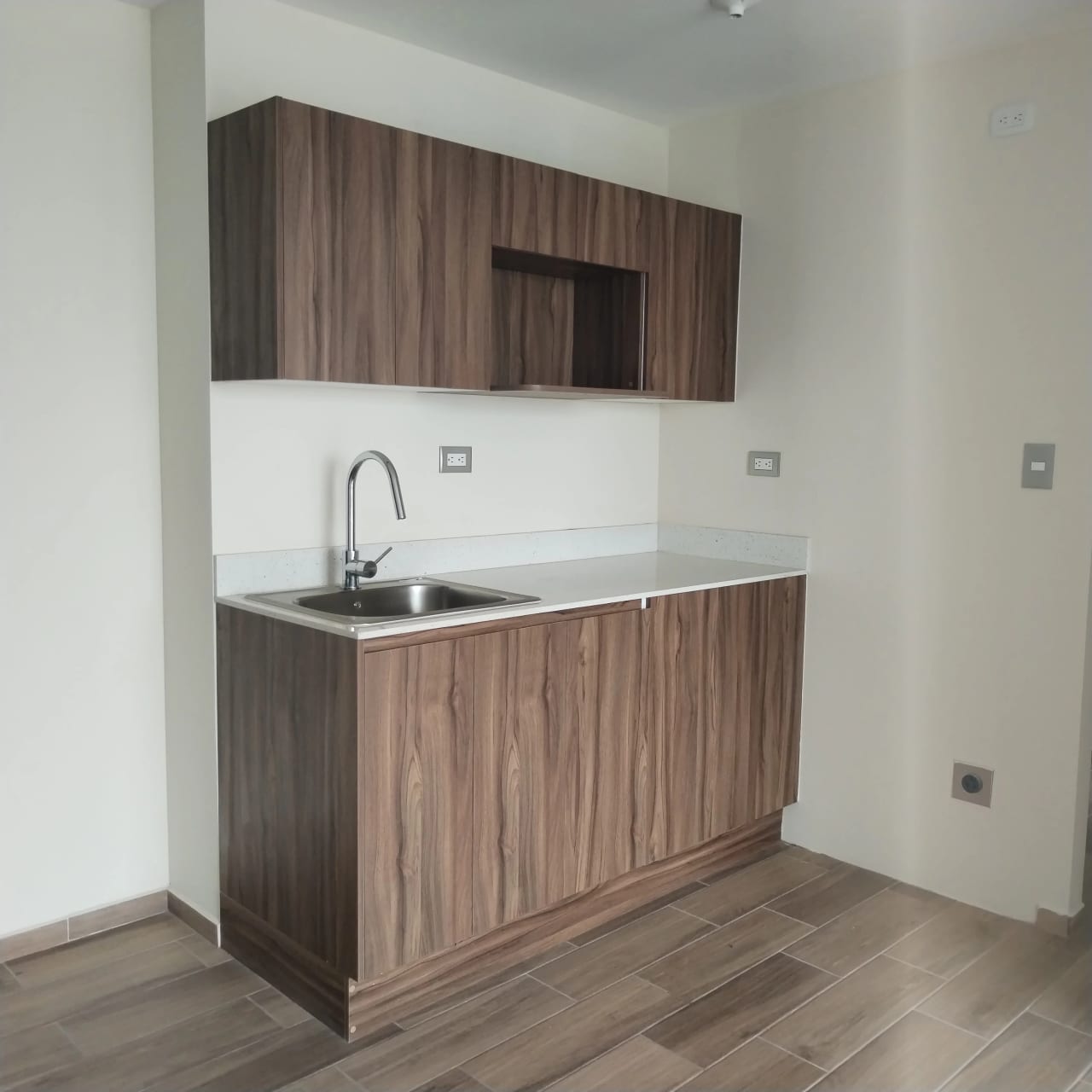 Apartamento en Venta Zona 2 Mixco — Apartamento en Venta en Zona 2 Mixco, Guatemala, Ciudad — foto 1 de 5