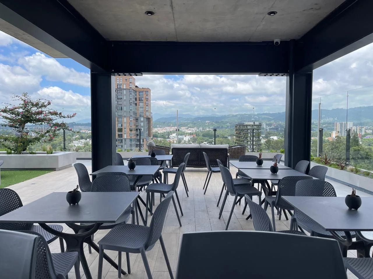Apartamento Amueblado en Venta en Zona 10 — Apartamento en Venta en Meraki Z10, Zona 10, Guatemala, Ciudad — foto 1 de 7