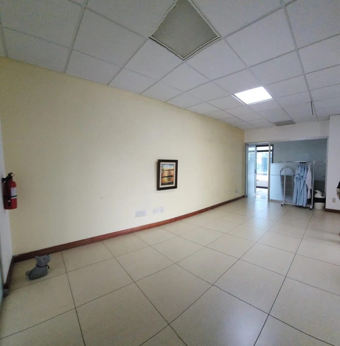 Oficina Comercial en Edificio Corporativo Muxbal — Oficina en Alquiler en Muxbal, Guatemala, Ciudad — foto 5 de 7