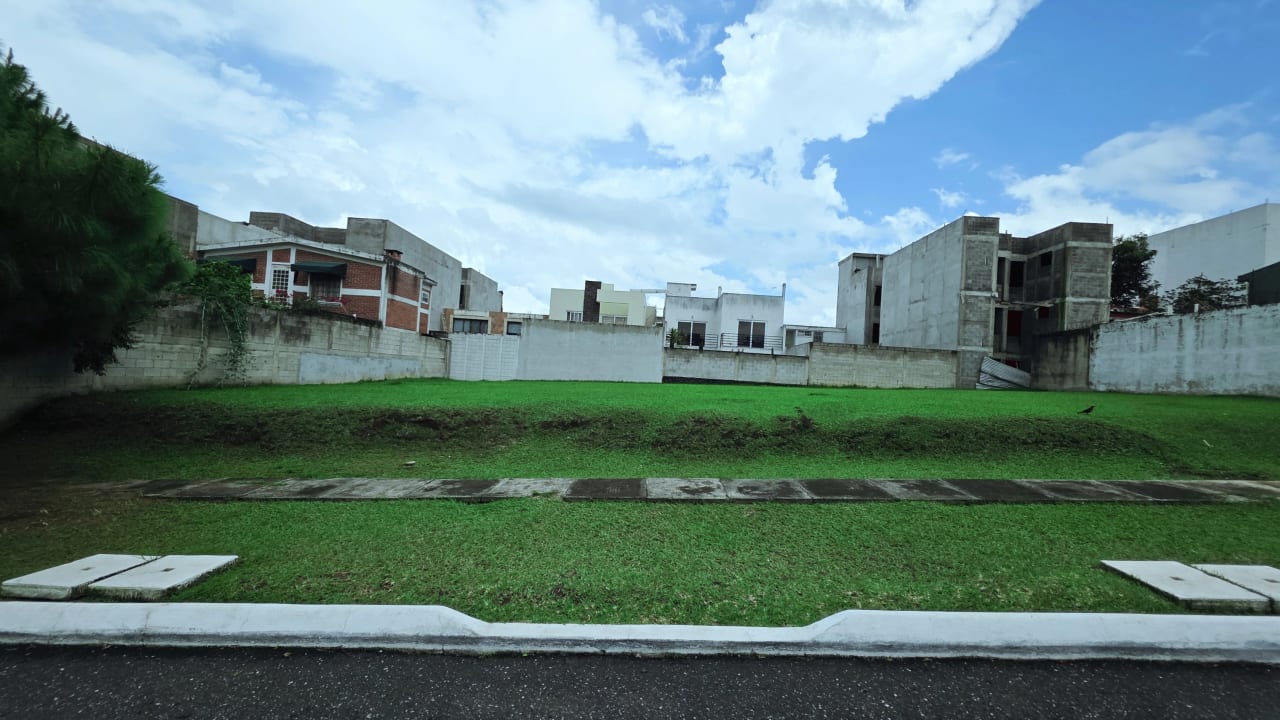 Terreno en Venta en Hcienda Real Zona 16 — Terreno en Venta en Hacienda Real, Zona 16, Guatemala, Ciudad — foto 1 de 4