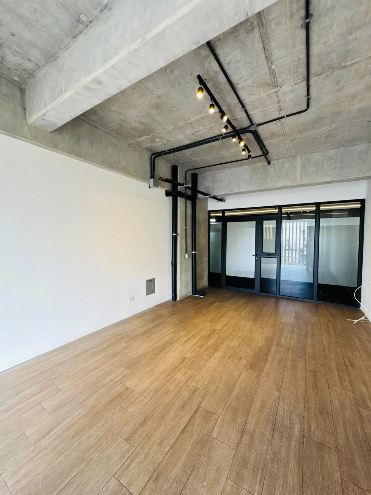 Oficina en Venta en Zona 4 — Oficina en Venta en Granat, Zona 4, Guatemala, Ciudad — foto 1 de 6