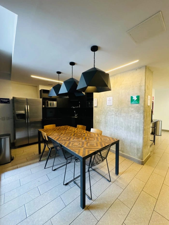 Oficina en Venta en Zona 4 — Oficina en Venta en Granat, Zona 4, Guatemala, Ciudad — foto 4 de 6