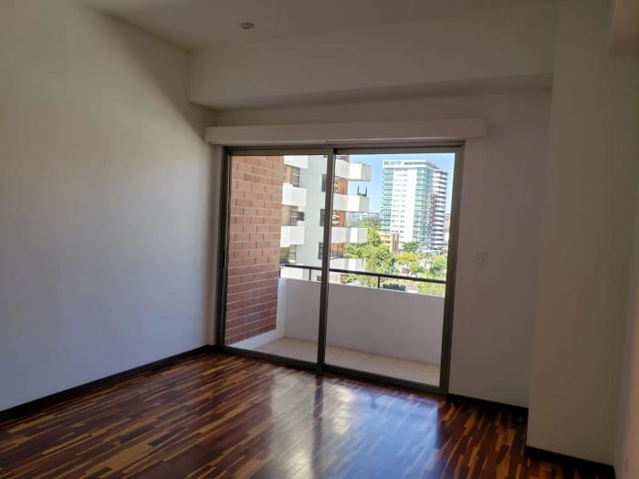 Apartamento en Renta en Zona 14 — Apartamento en Alquiler en Torre Quattro, Zona 14, Guatemala, Ciudad — foto 2 de 9