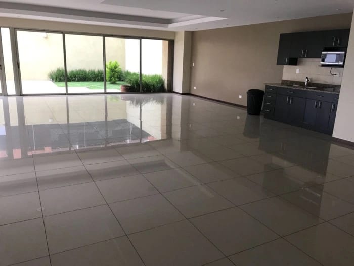 Apartamento en Renta en Zona 14 — Apartamento en Alquiler en Torre Quattro, Zona 14, Guatemala, Ciudad — foto 5 de 9