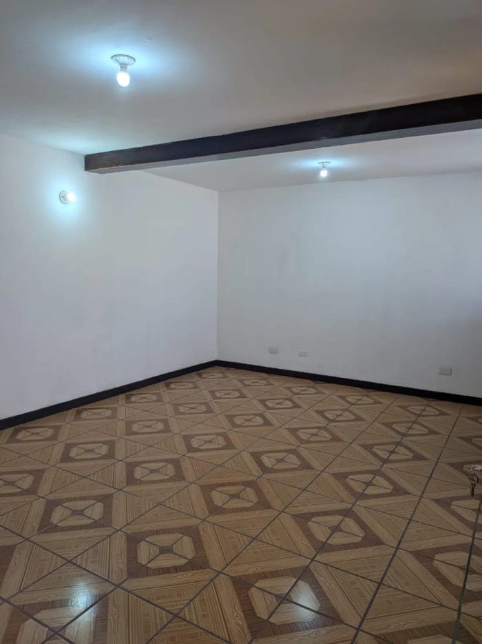 Casa Residencial en Venta en Zona 12 — Casa en Venta en Prados de Monte María, Zona 12, Guatemala, Ciudad — foto 3 de 7
