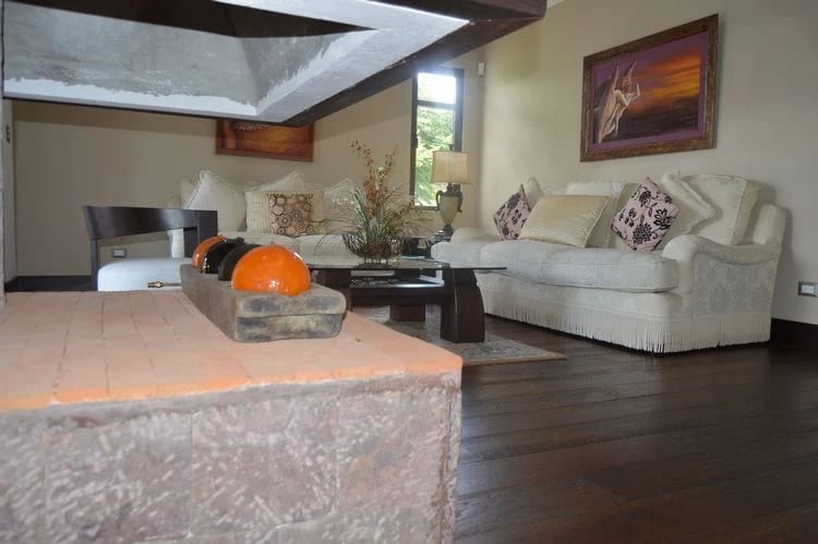 Hermosa Casa en Venta en Muxbal — Casa en Venta en Muxbal, Guatemala, Ciudad — foto 1 de 5