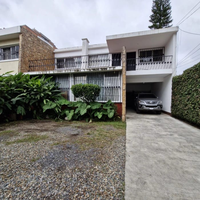 Casa en Venta en Zona 10 — Casa en Venta en Zona 10, Guatemala, Ciudad — foto 1 de 13