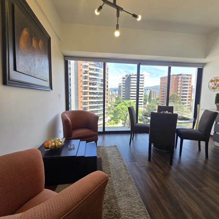 Apartamento en Renta en Zona 10 — Apartamento en Alquiler en Casa Clara, Zona 10, Guatemala, Ciudad — foto 1 de 5