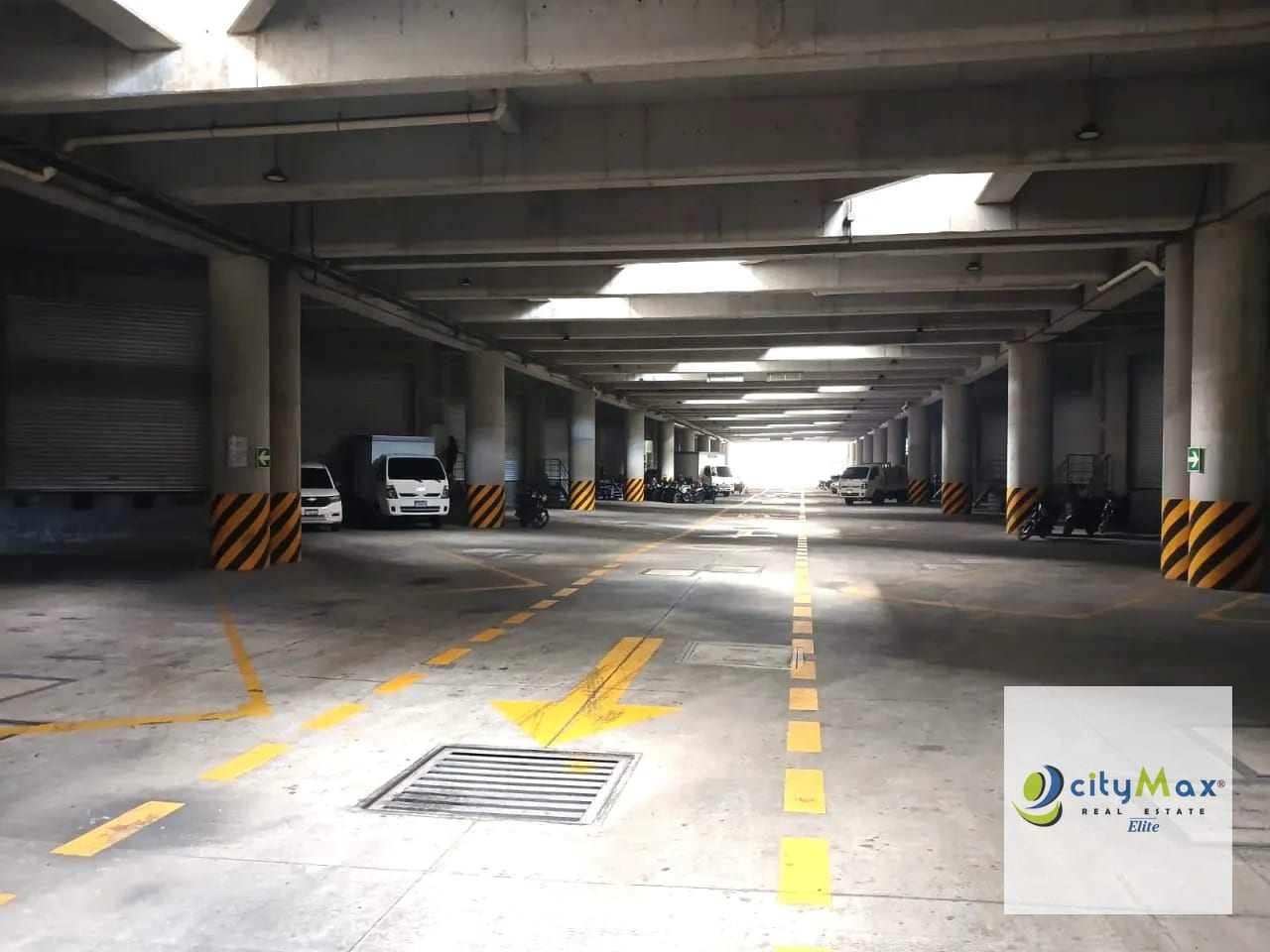 Ofi Bodega en Alquiler en el Naranjo - Zona 4 de Mixco — Bodega / Ofibodega en Alquiler en Condado Naranjo, Zona 4 Mixco, Guatemala, Ciudad — foto 8 de 13