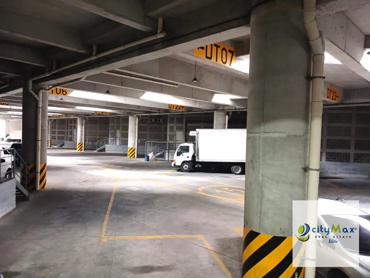 Ofi Bodega en Alquiler en el Naranjo - Zona 4 de Mixco — Bodega / Ofibodega en Alquiler en Condado Naranjo, Zona 4 Mixco, Guatemala, Ciudad — foto 11 de 13