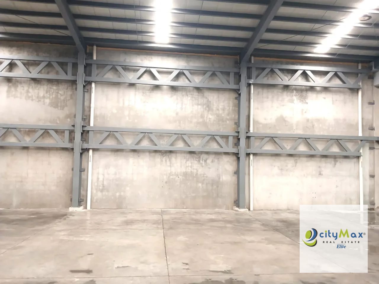 Ofi Bodega en Alquiler en el Naranjo - Zona 4 de Mixco — Bodega / Ofibodega en Alquiler en Condado Naranjo, Zona 4 Mixco, Guatemala, Ciudad — foto 12 de 13