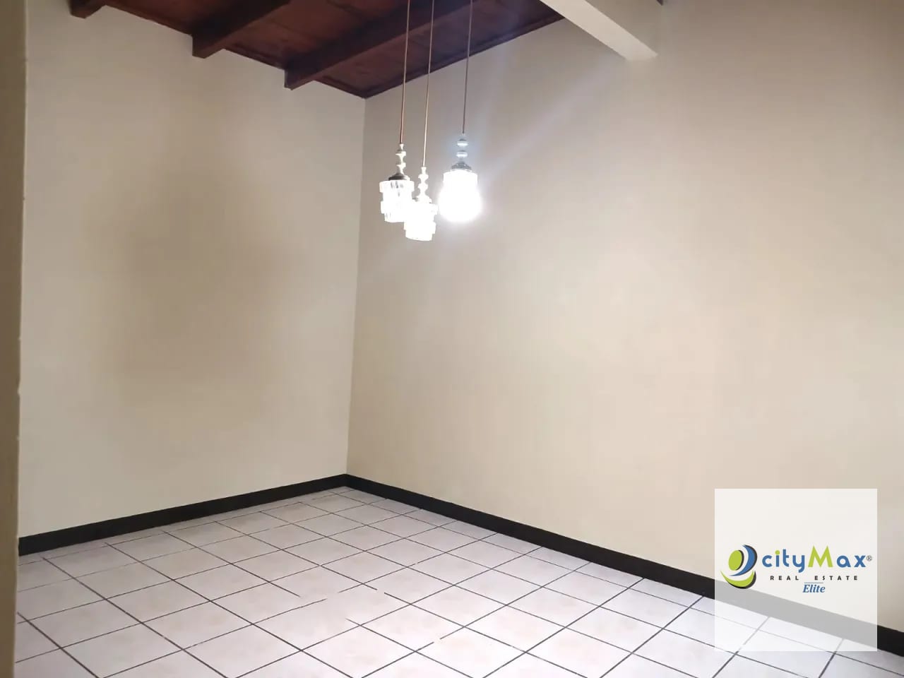 Casa en Venta en Zona 11 — Casa en Venta en Zona 11, Guatemala, Ciudad — foto 4 de 13